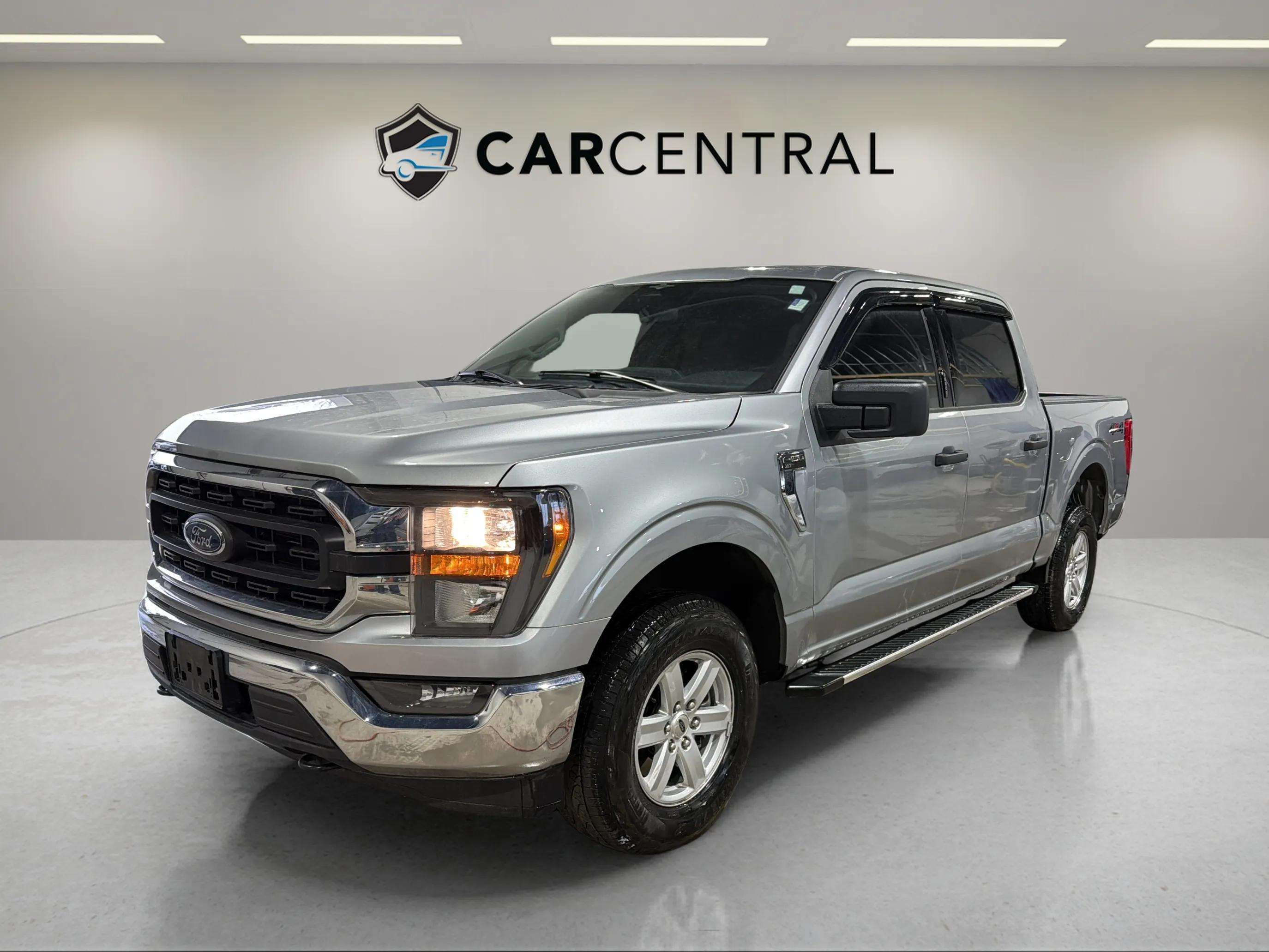 Gray 2023 Ford F-150 XLT SuperCrew 4WD Pickup Truck Four-Wheel Drive Automatic