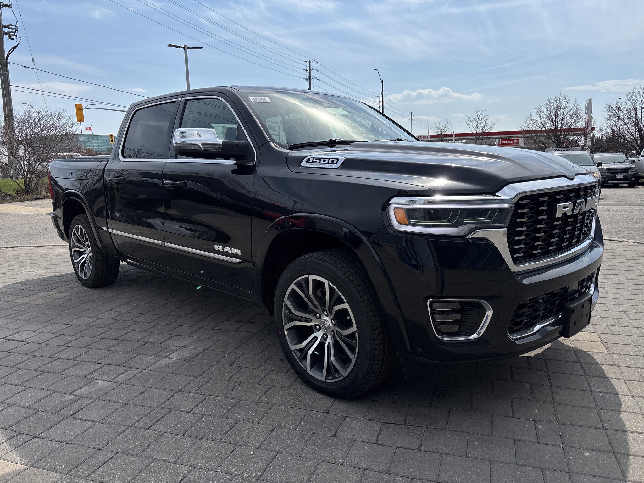 2026 RAM 1500 Tungsten 4x4 Crew Cab 5'7" Box Truck