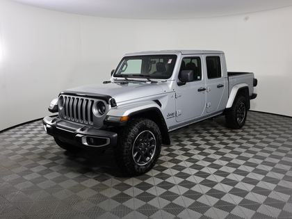Jeep Gladiator Overland Crew Cab 4WD 2023