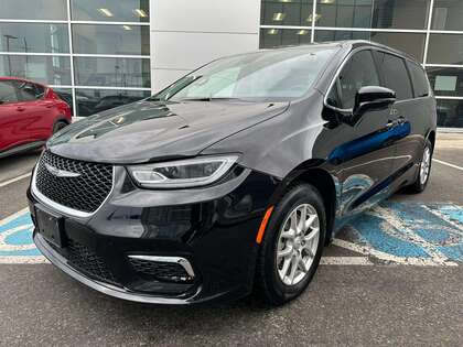 2025 Chrysler Pacifica Select FWD