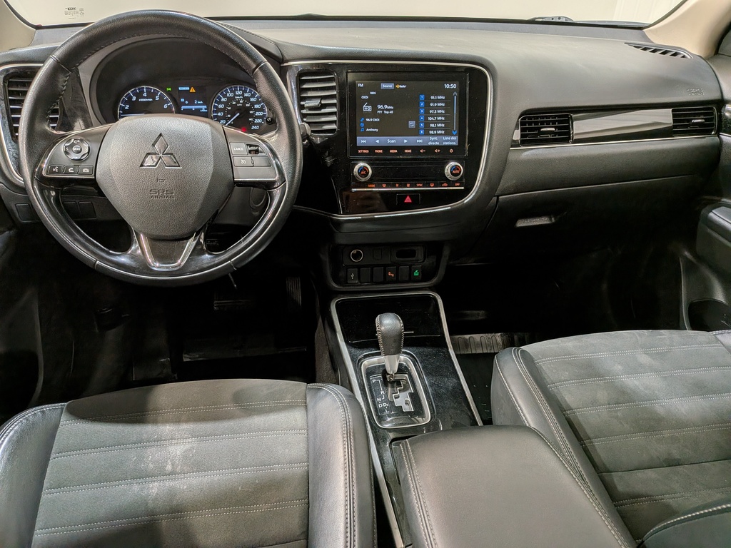 Mitsubishi Outlander 2020