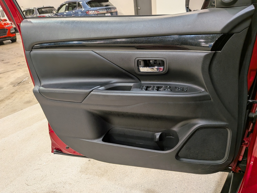 Mitsubishi Outlander 2020