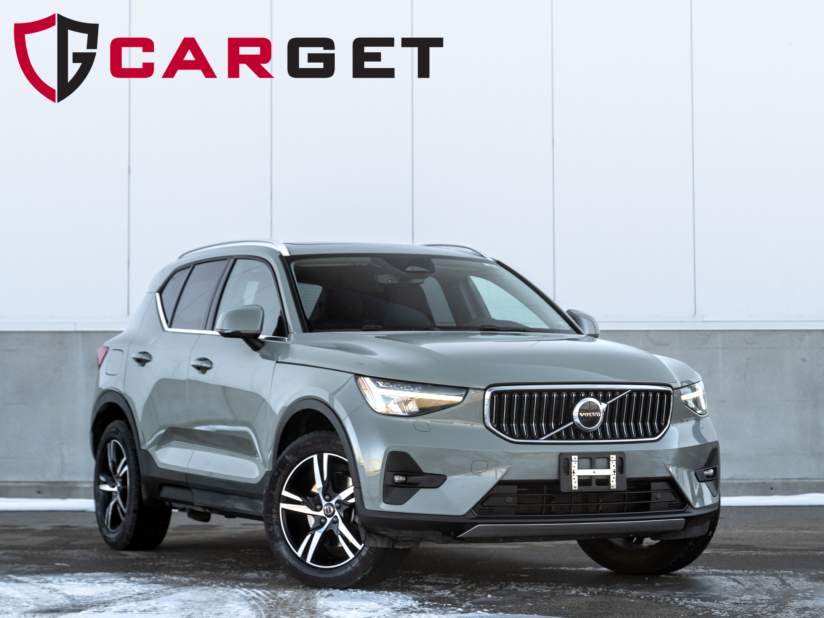 2023 Volvo XC40 B5 Plus Bright Theme AWD