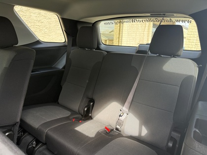 used 2021 Chevrolet Traverse car, priced at $29,528