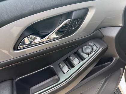 used 2021 Chevrolet Traverse car, priced at $29,528