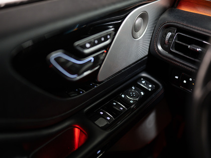 used 2020 Lincoln Aviator car, priced at $33,900