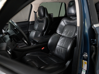 used 2020 Lincoln Aviator car, priced at $33,900