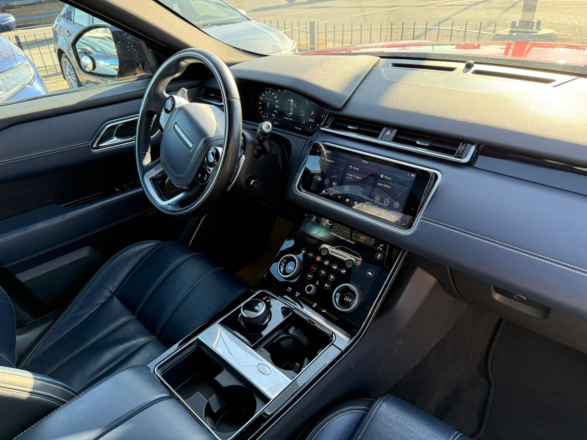 2018 Land Rover Range Rover Velar — view 12