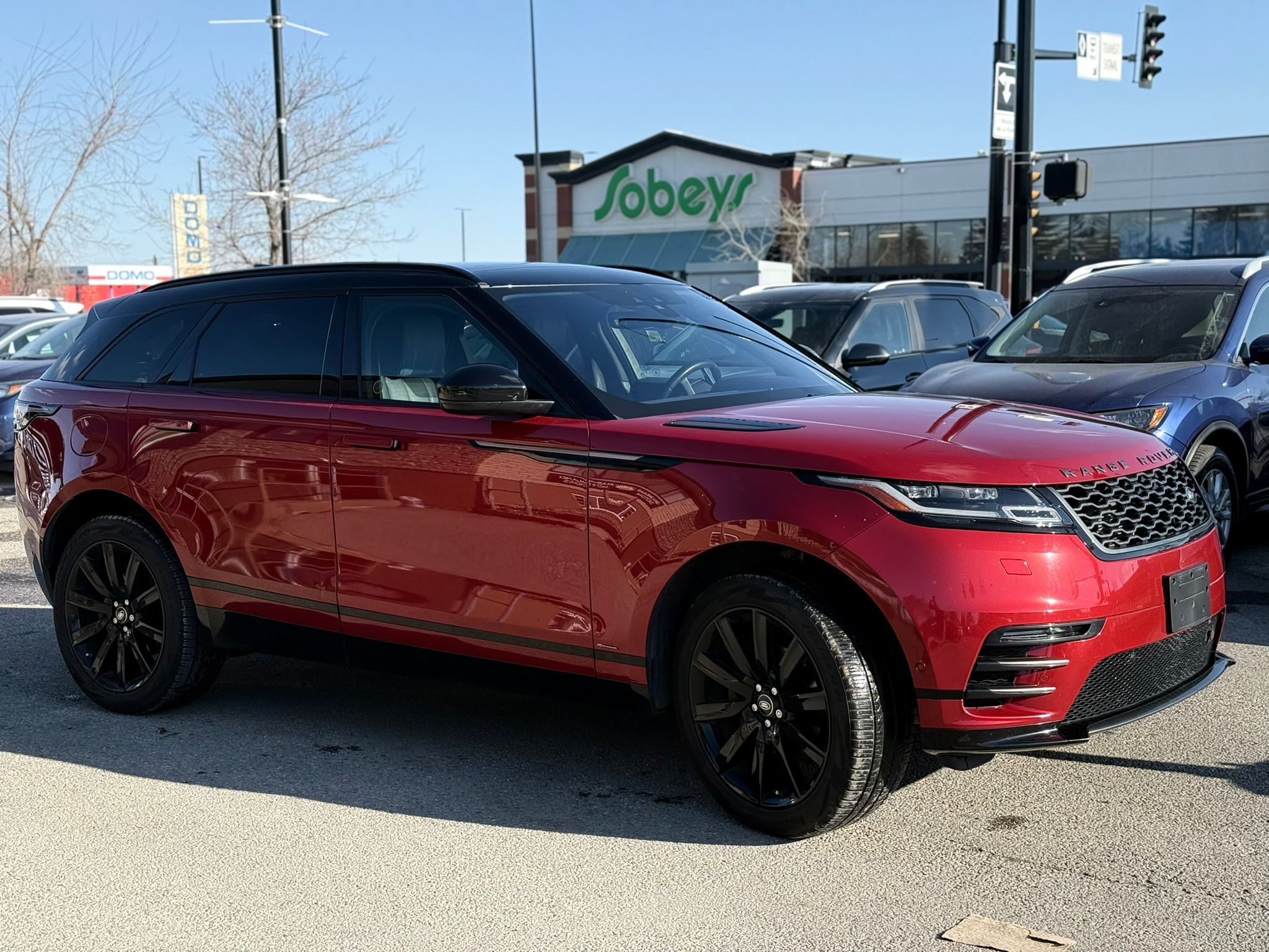 2018 Land Rover Range Rover Velar — view 3