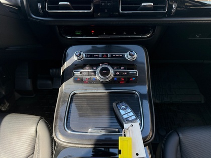 used 2022 Lincoln Nautilus car, priced at $38,188