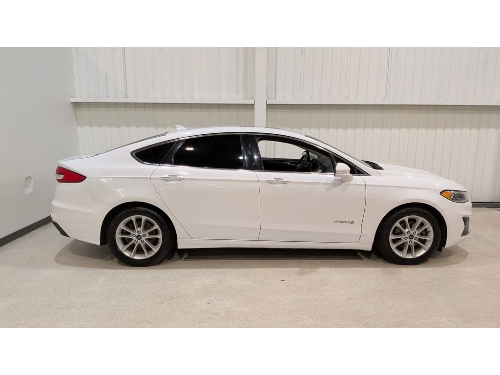 Ford Fusion Hybrid 2019