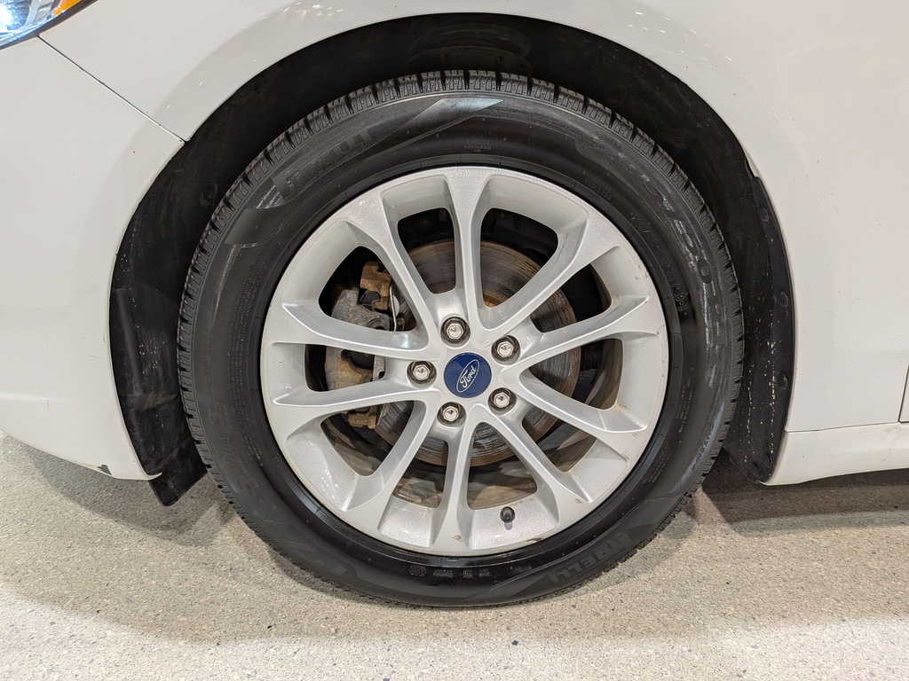 Ford Fusion Hybrid 2019