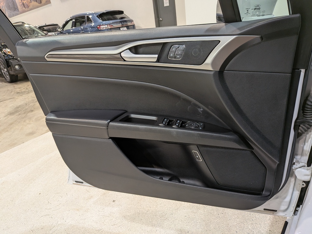 Ford Fusion Hybrid 2019