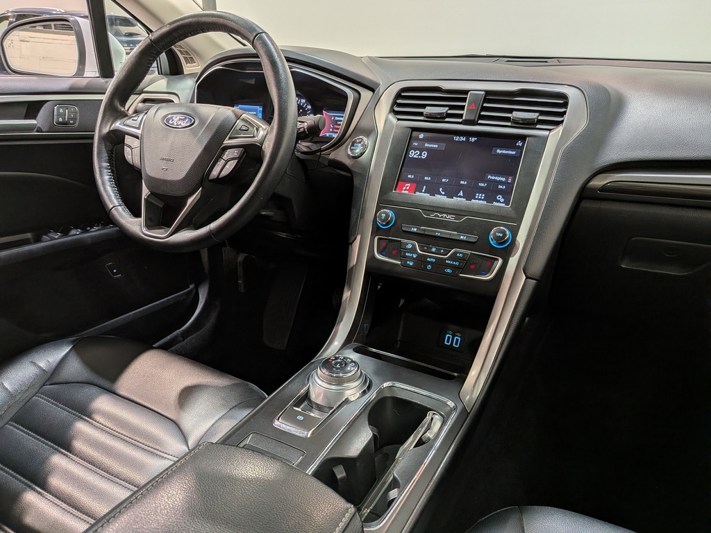 Ford Fusion Hybrid 2019