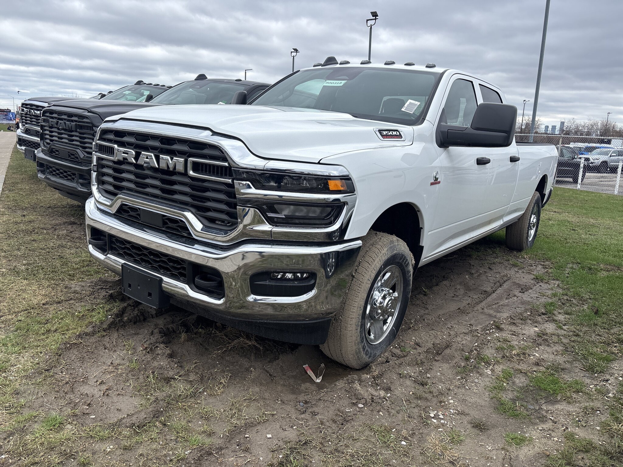 2026 RAM 3500 Tradesman 4x4 Crew Cab 8' Box Truck
