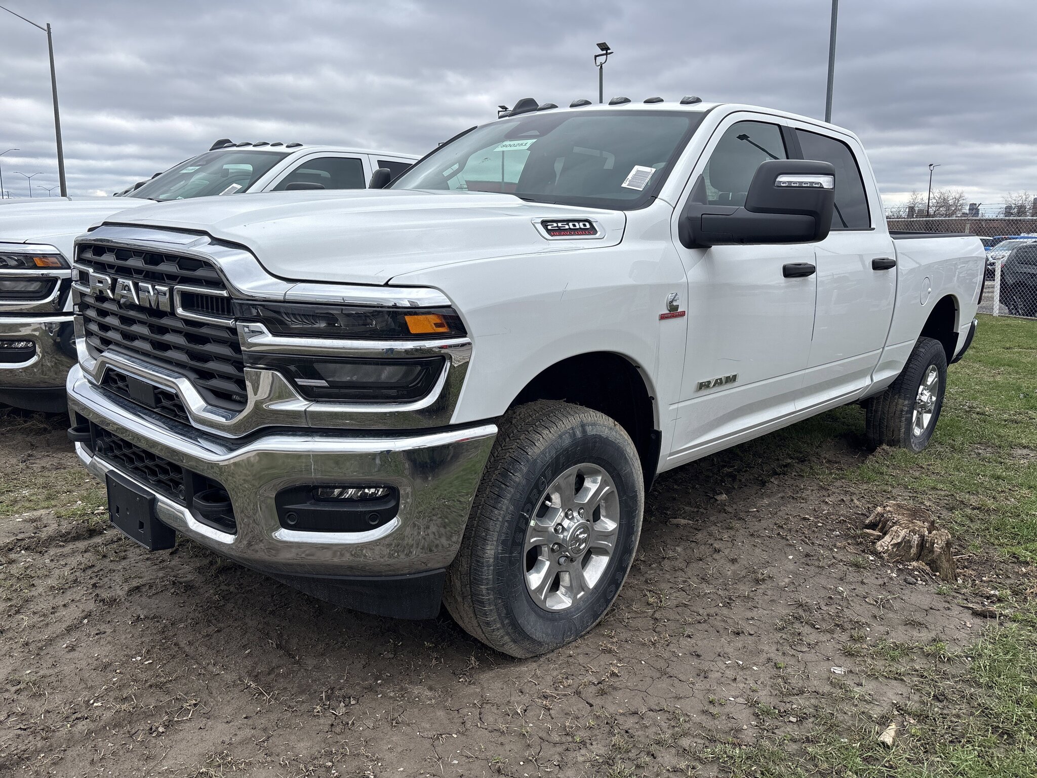2026 RAM 2500 Big Horn 4x4 Crew Cab 6'4" Box Truck