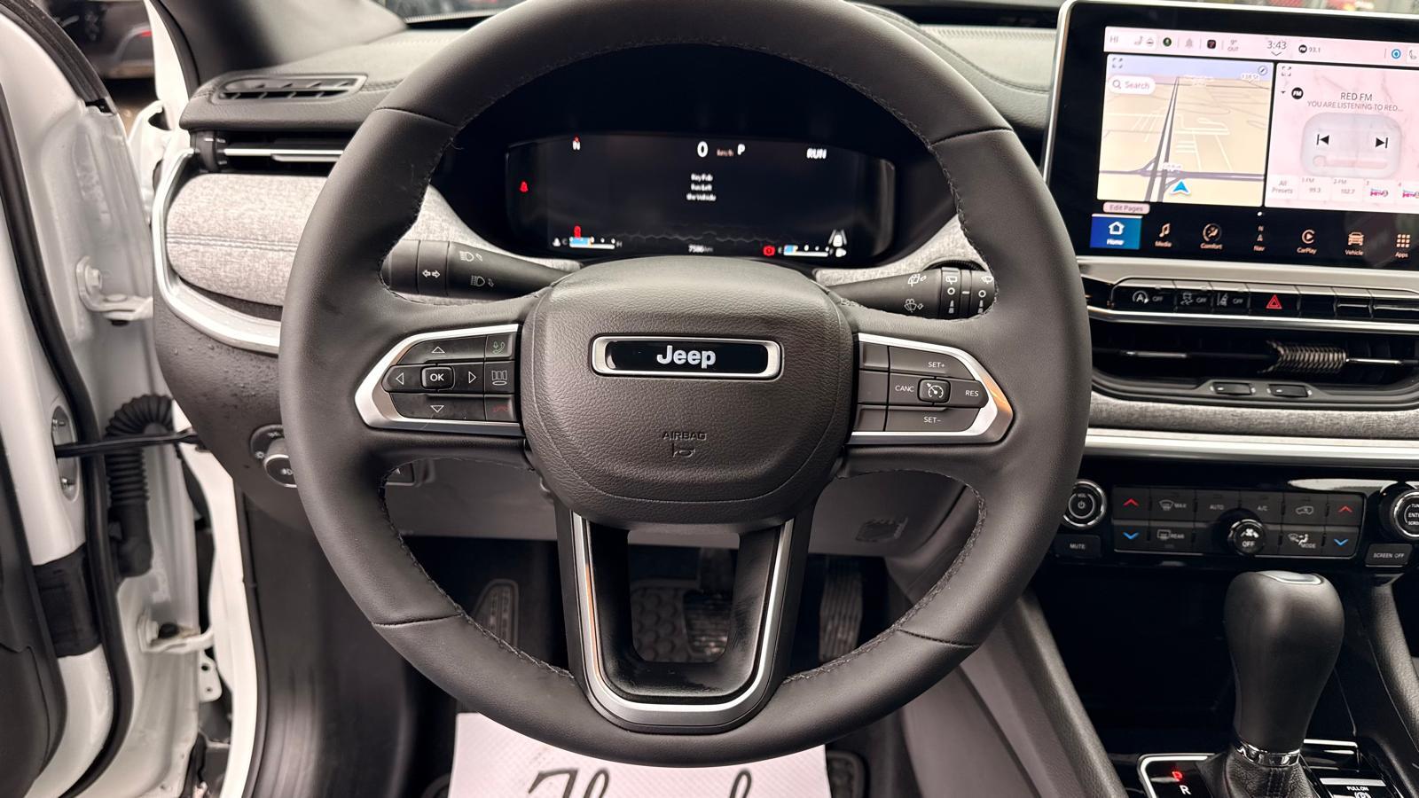 2025 Jeep Compass — view 15