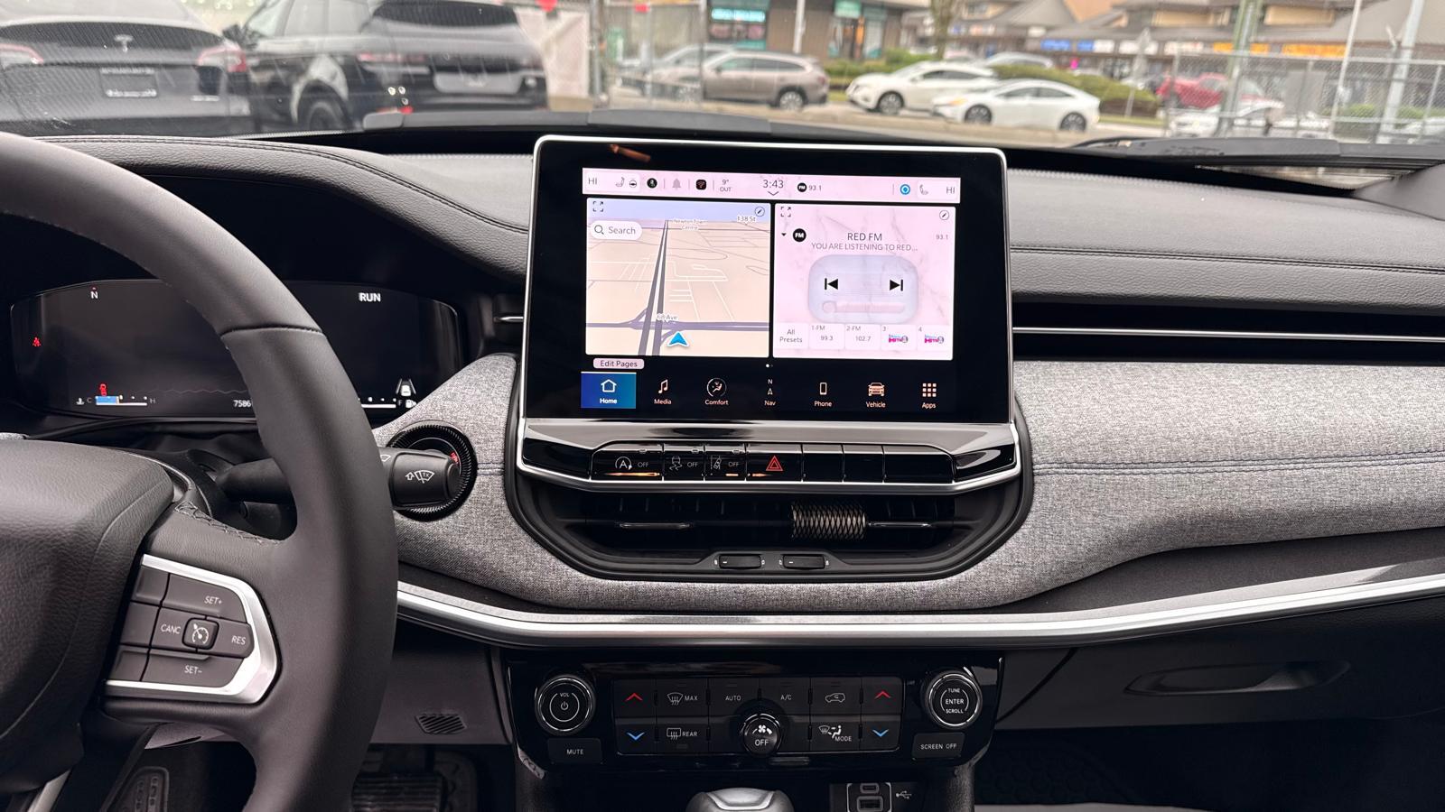 2025 Jeep Compass — view 12
