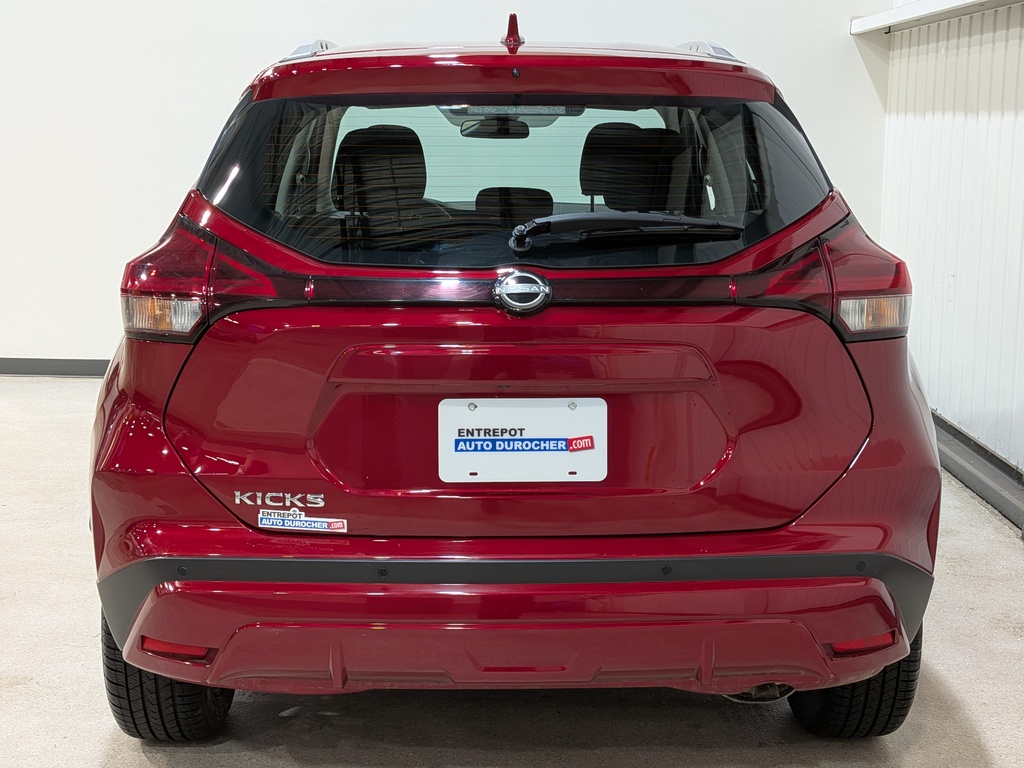 Nissan Kicks Play 2025