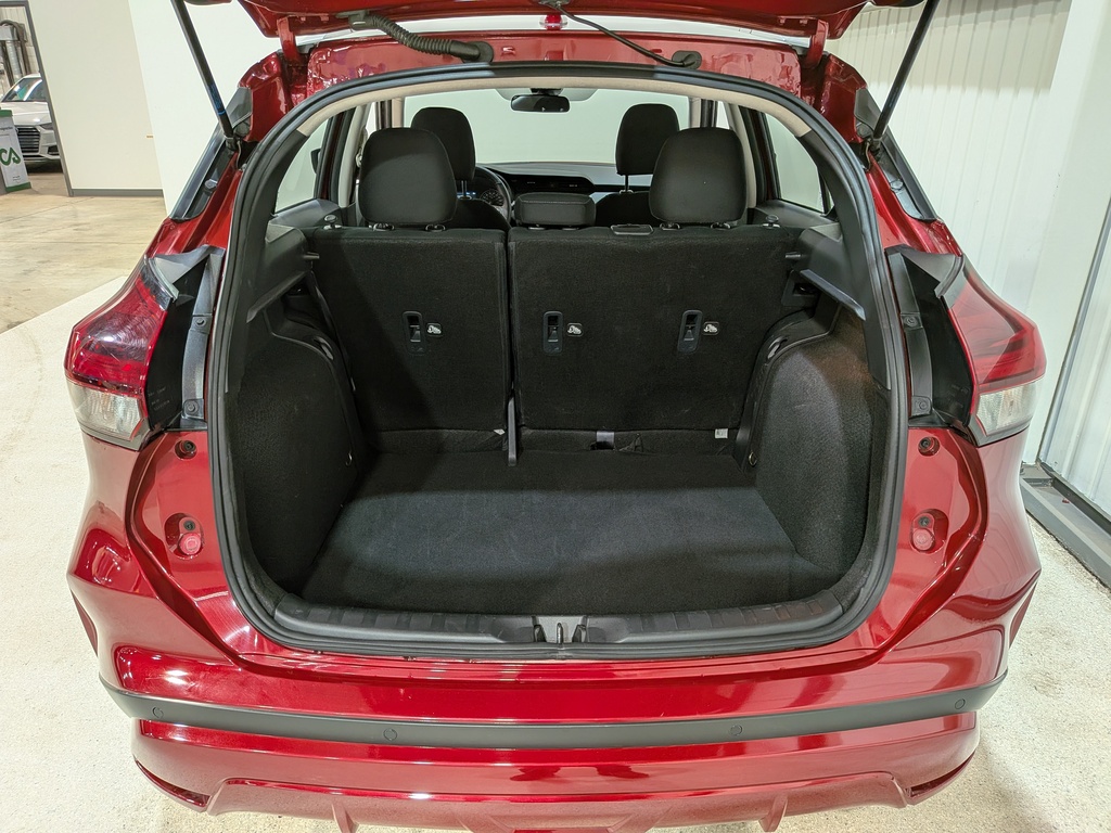 Nissan Kicks Play 2025