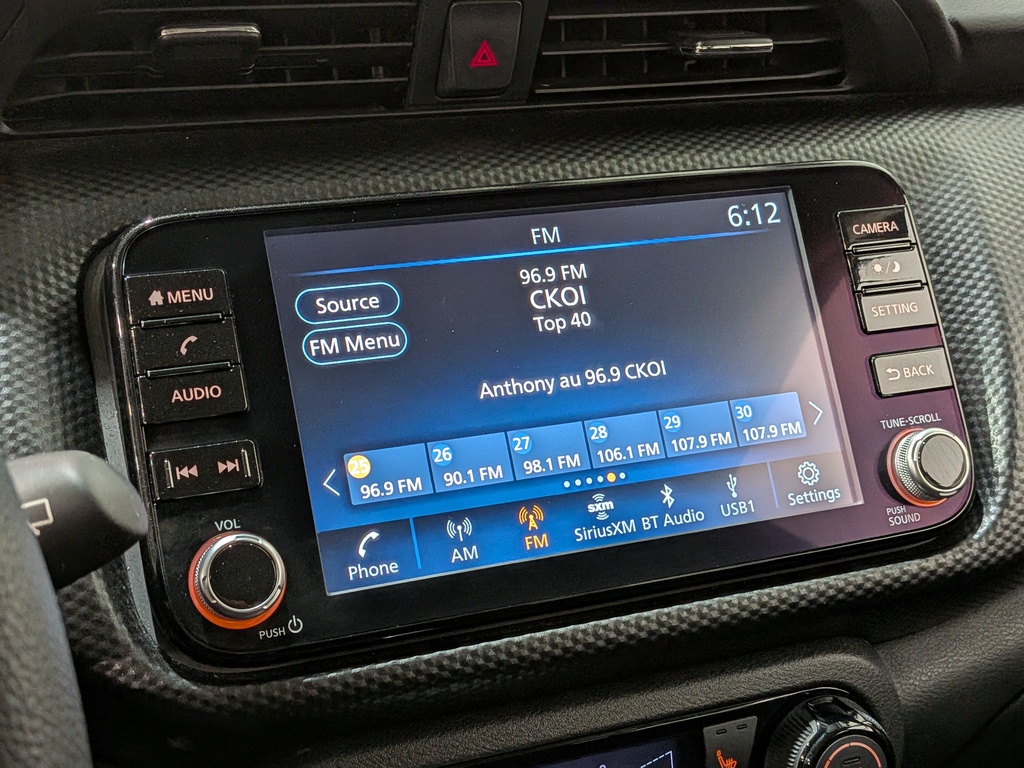 Nissan Kicks Play 2025