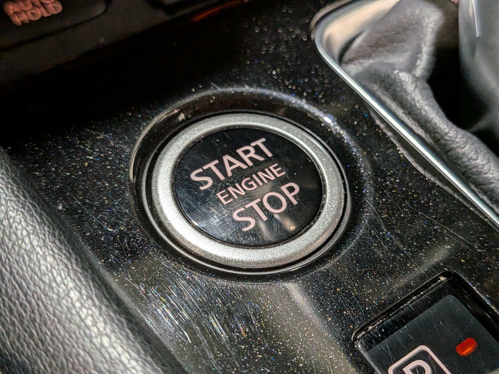 Nissan Kicks Play 2025