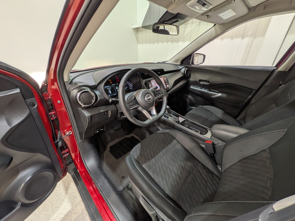 Nissan Kicks Play 2025