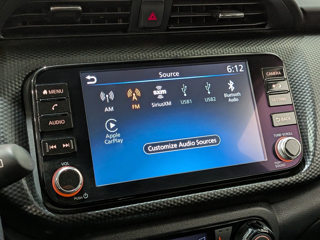 Nissan Kicks Play 2025