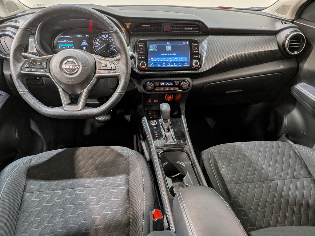 Nissan Kicks Play 2025