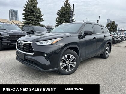 used 2021 Toyota Highlander car, priced at $39,995