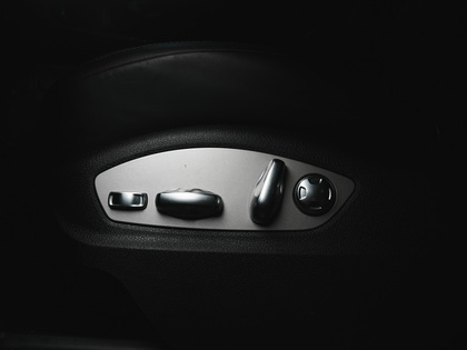 used 2020 Porsche Macan car, priced at $55,900