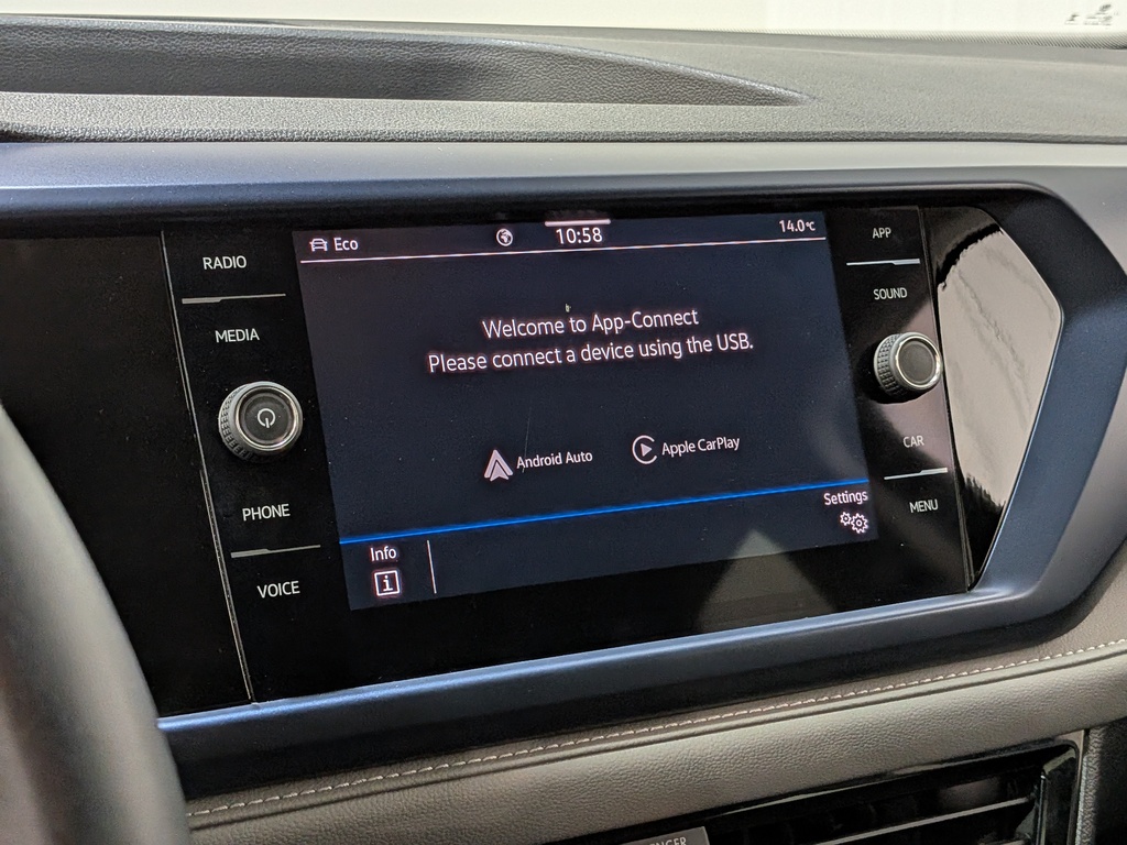 Volkswagen Taos 2024