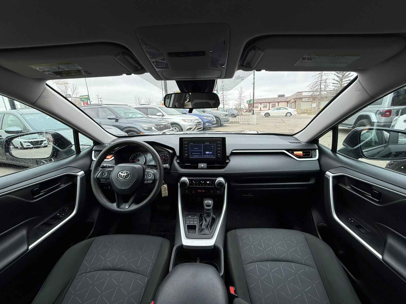 2022 Toyota RAV4 — view 9