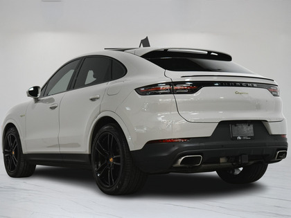 used 2022 Porsche Cayenne car, priced at $64,900