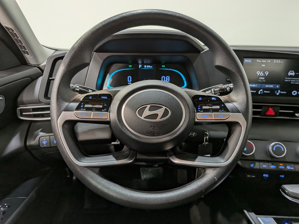 Hyundai Elantra 2025