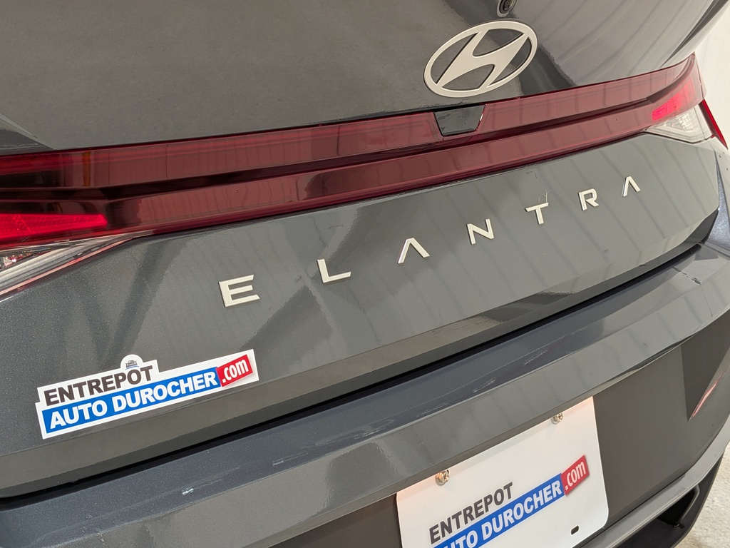 Hyundai Elantra 2025