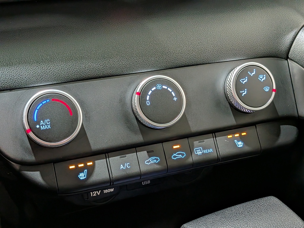 Hyundai Elantra 2025