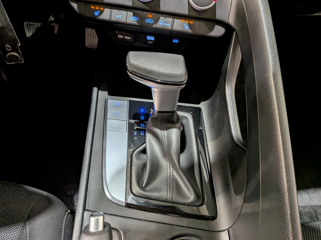 Hyundai Elantra 2025