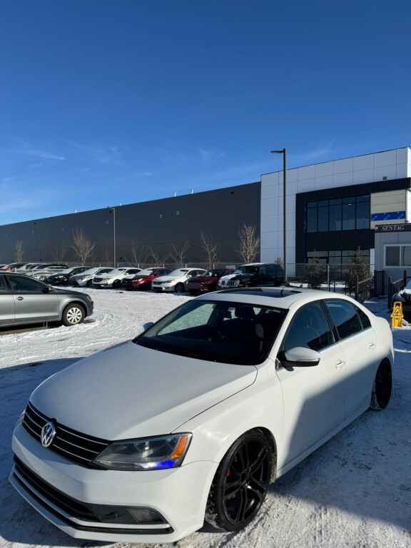 2015 Volkswagen Jetta Sedan TSI : No Reported Accidents Low Mileage