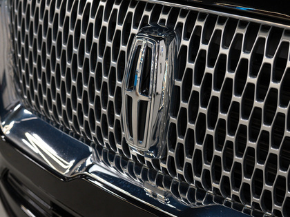 used 2019 Lincoln Navigator car, priced at $51,900