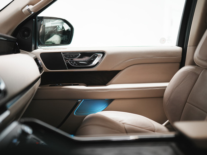 used 2019 Lincoln Navigator car, priced at $51,900