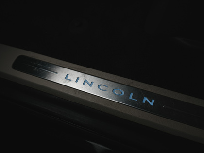 used 2019 Lincoln Navigator car, priced at $51,900