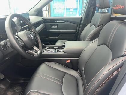 used 2025 Honda Pilot car, priced at $60,444