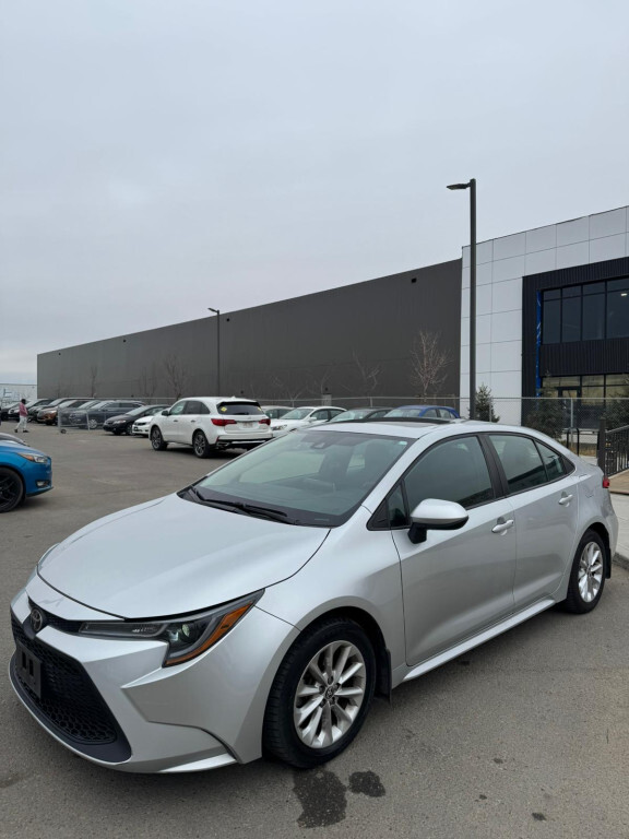 2020 Toyota Corolla LE : Heated seats