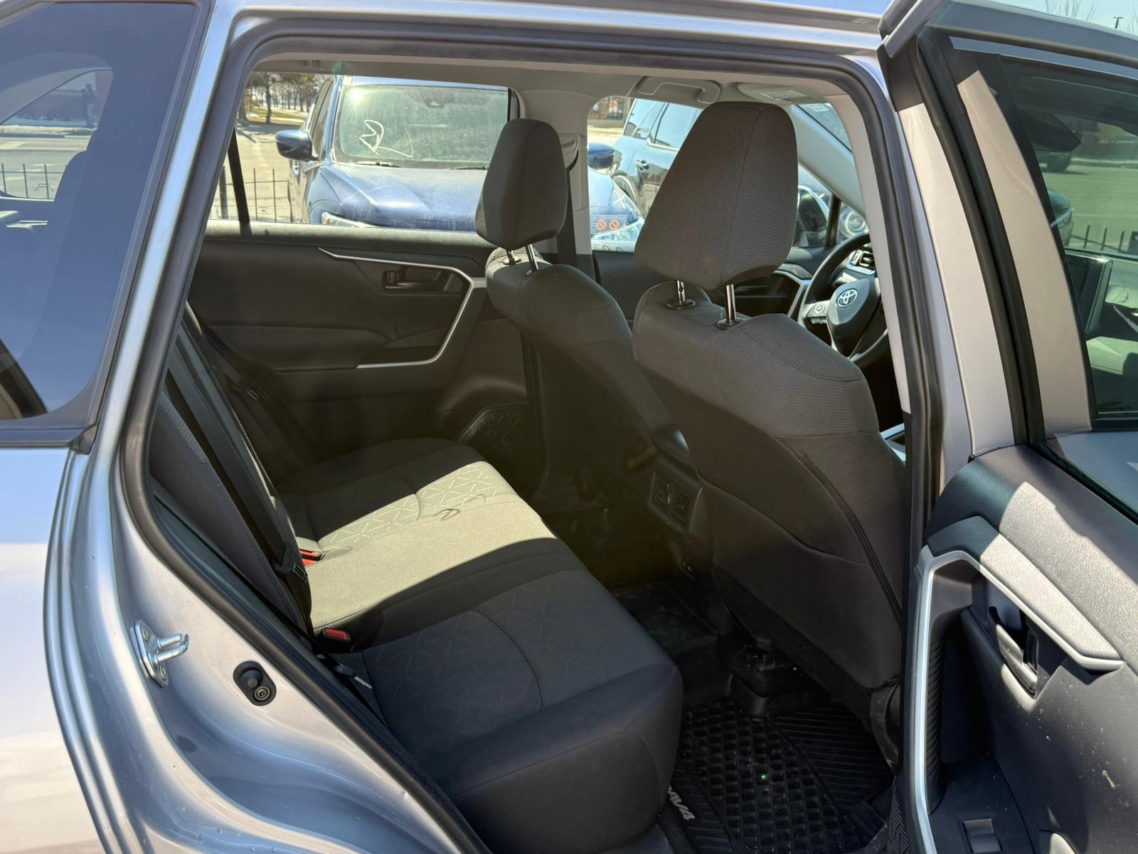 2024 Toyota RAV4 — view 10