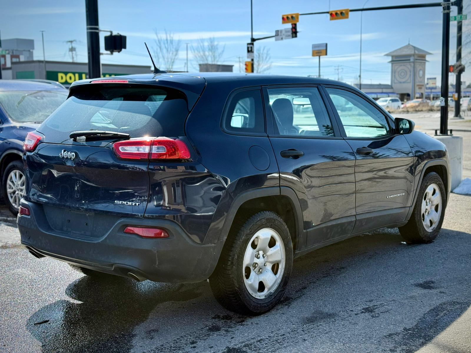 2014 Jeep Cherokee — view 4