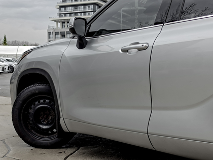 used 2020 Toyota Highlander car, priced at $34,995