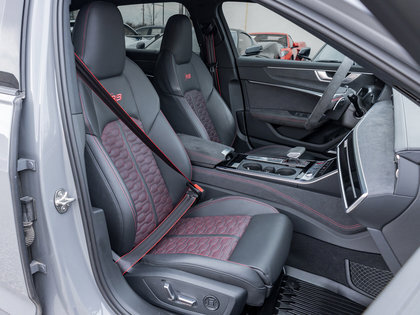 used 2025 Audi RS 6 Avant car, priced at $160,995
