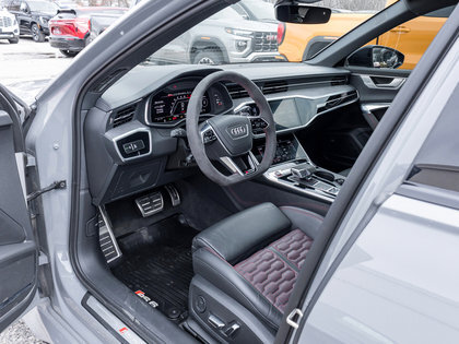 used 2025 Audi RS 6 Avant car, priced at $160,995