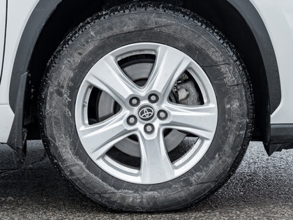 used 2024 Toyota Highlander car, priced at $43,695